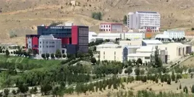 شعار جامعة كرك كاله