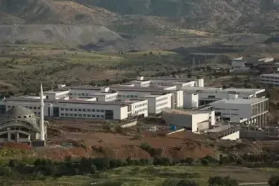 شعار جامعة شرناق