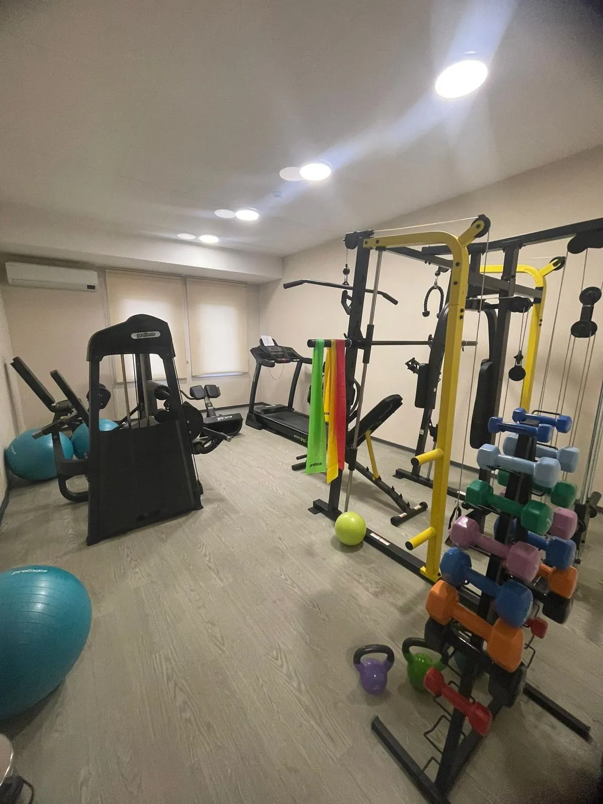 Bathrooms and fully equipped rooms in the female student dormitory in Istanbul